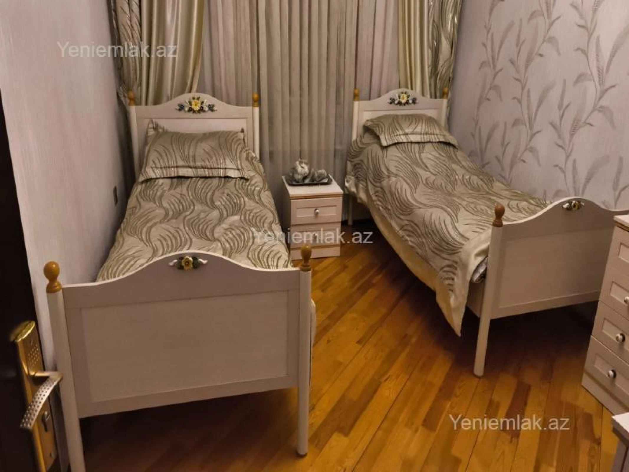 Satılır 3 otaqlı köhnə tikili 80 m²