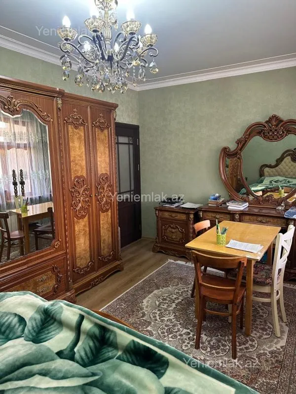 Satılır 3 otaqlı köhnə tikili 90 m²