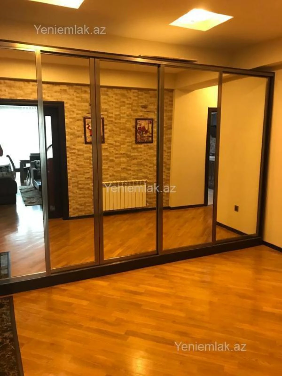 Kirayə verilir 2 otaqlı yeni tikili 95 m²
