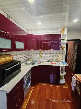 Satılır 3 otaqlı köhnə tikili 90 m²