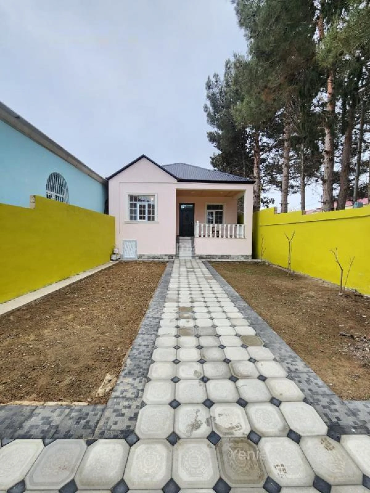 Satılır 4 otaqlı həyət evi 135 m²