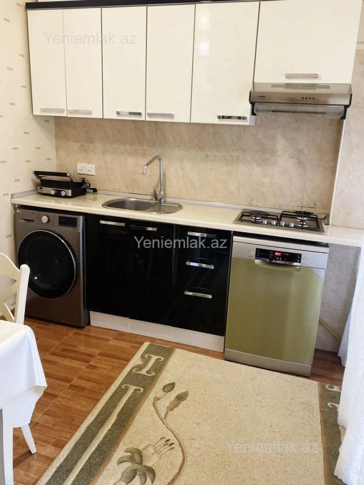 Satılır 3 otaqlı yeni tikili 102 m²