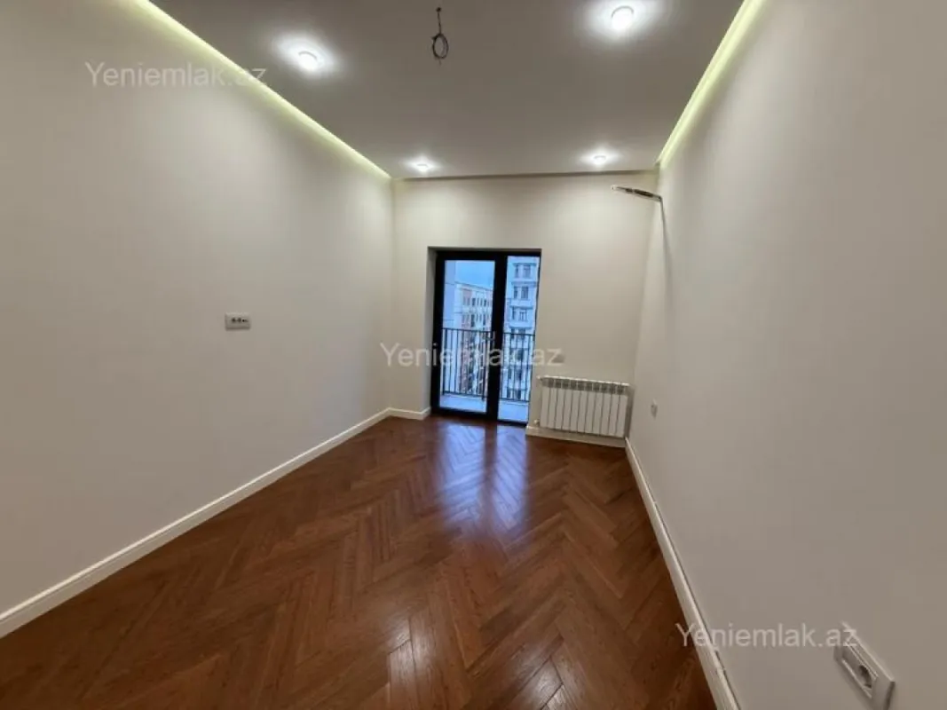 Satılır 2 otaqlı yeni tikili 70 m²