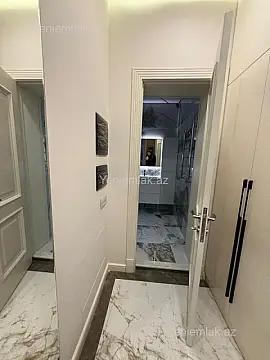 Satılır 2 otaqlı yeni tikili 70 m²