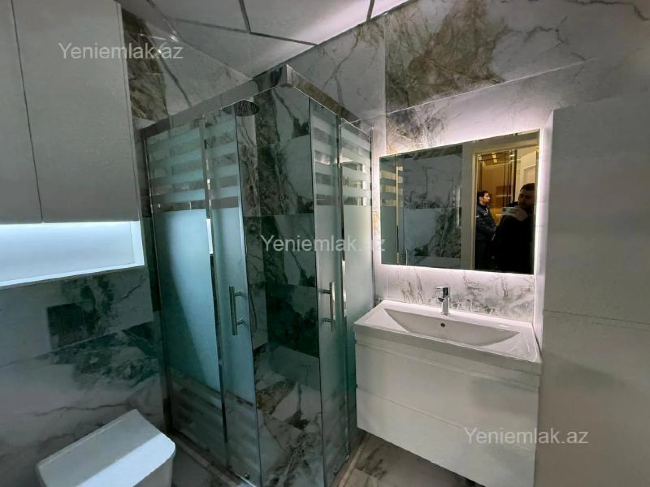 Satılır 2 otaqlı yeni tikili 70 m²