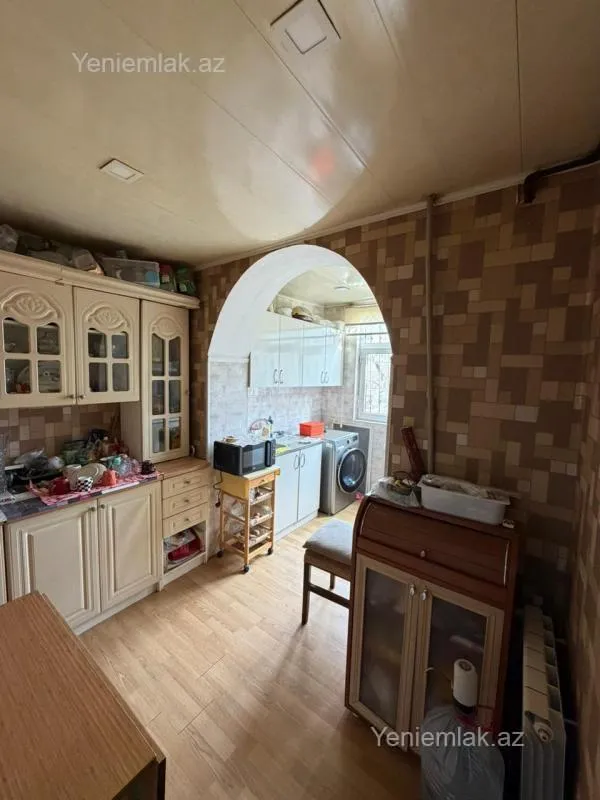 Satılır 2 otaqlı köhnə tikili 45 m²