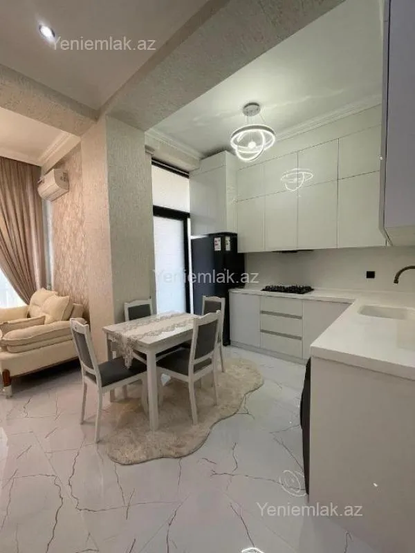 Satılır 2 otaqlı yeni tikili 60 m²