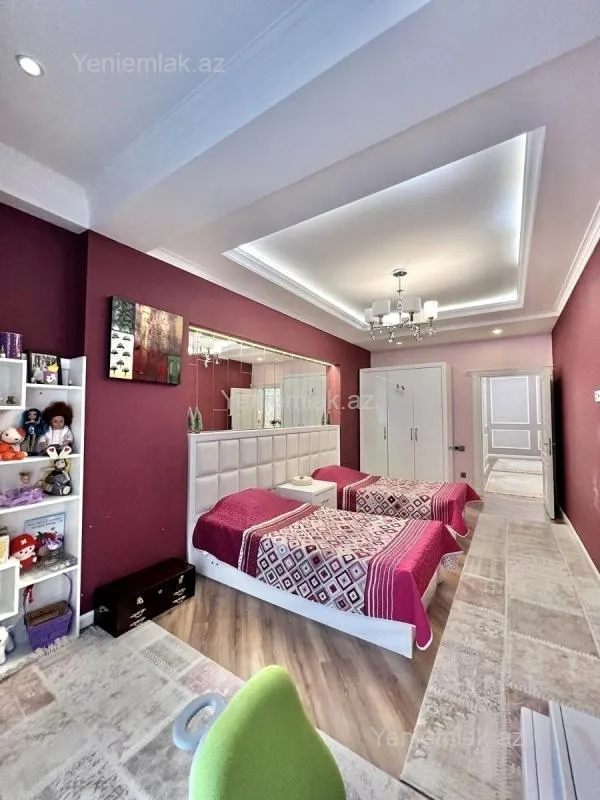Satılır 4 otaqlı yeni tikili 181 m²