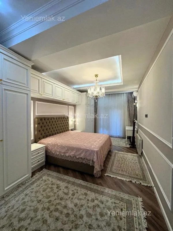 Satılır 4 otaqlı yeni tikili 181 m²