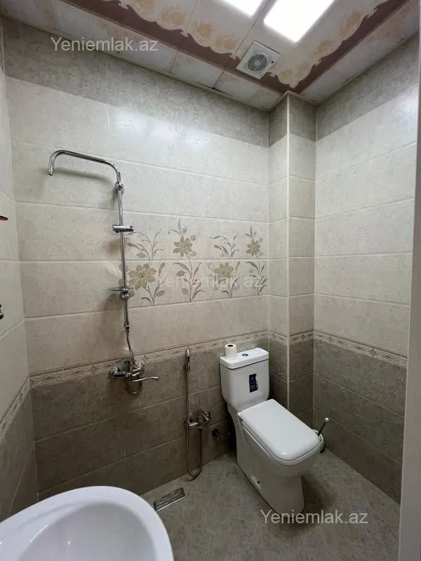 Satılır 4 otaqlı yeni tikili 175 m²