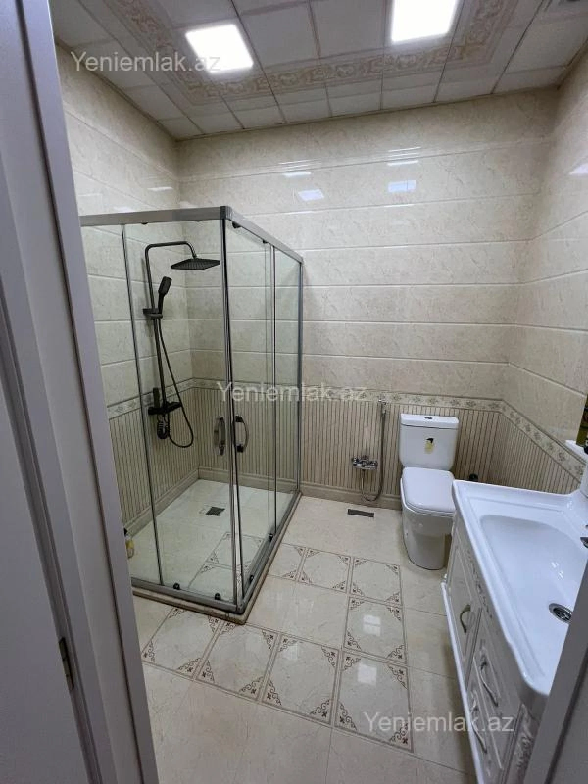 Satılır 4 otaqlı yeni tikili 175 m²