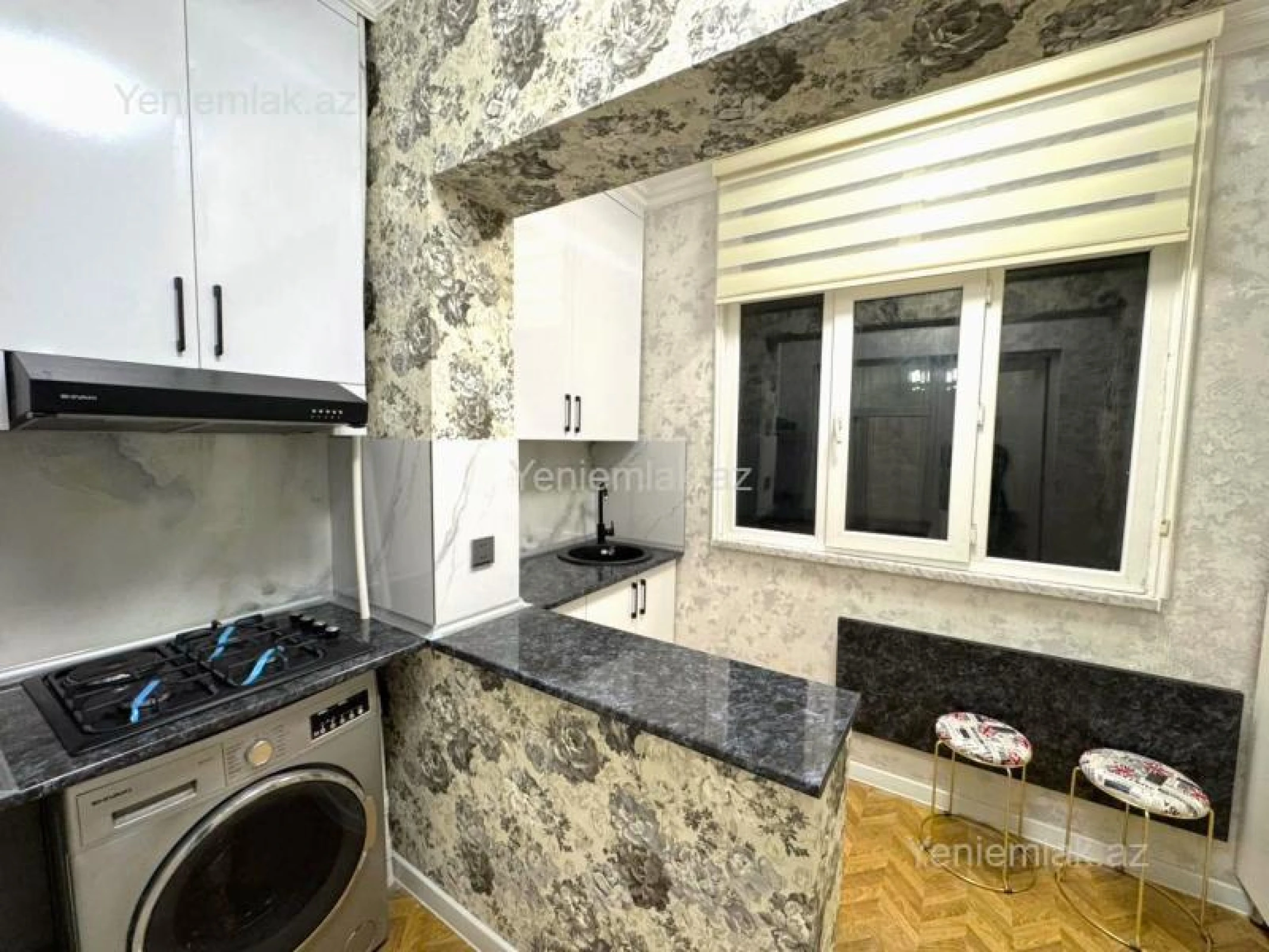 Satılır 3 otaqlı köhnə tikili 72 m²