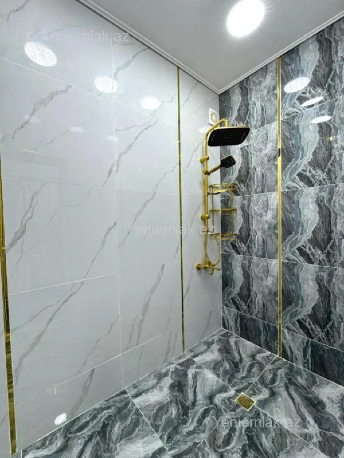 Satılır 3 otaqlı köhnə tikili 72 m²