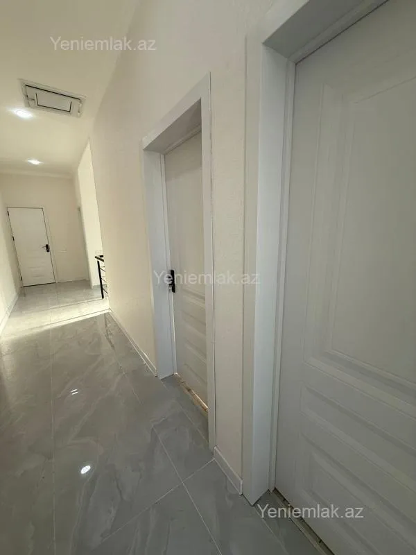 Satılır 4 otaqlı həyət evi 180 m²