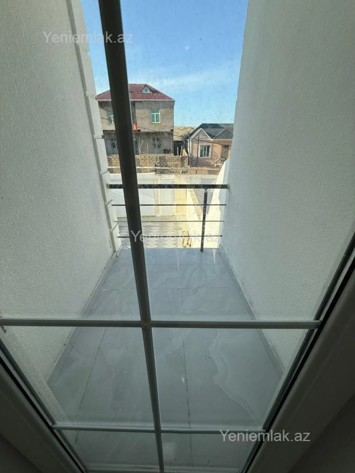 Satılır 4 otaqlı həyət evi 180 m²