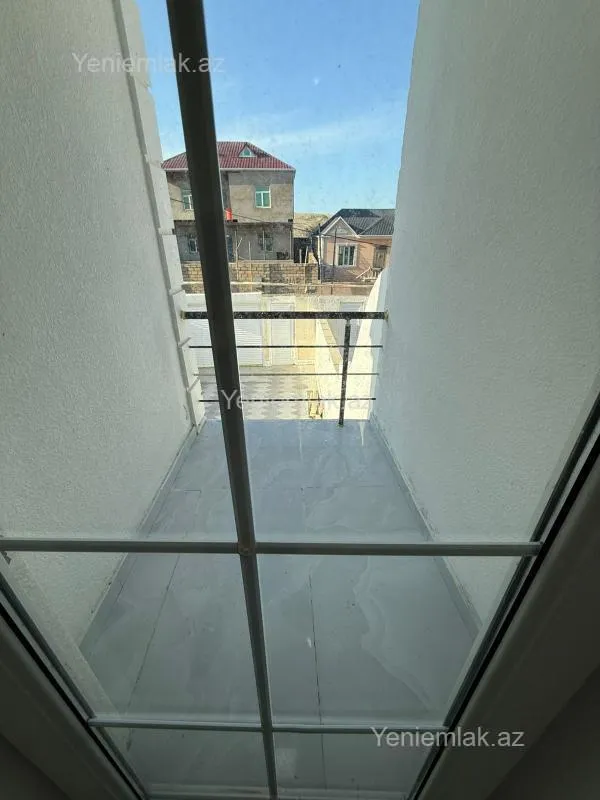 Satılır 4 otaqlı həyət evi 180 m²