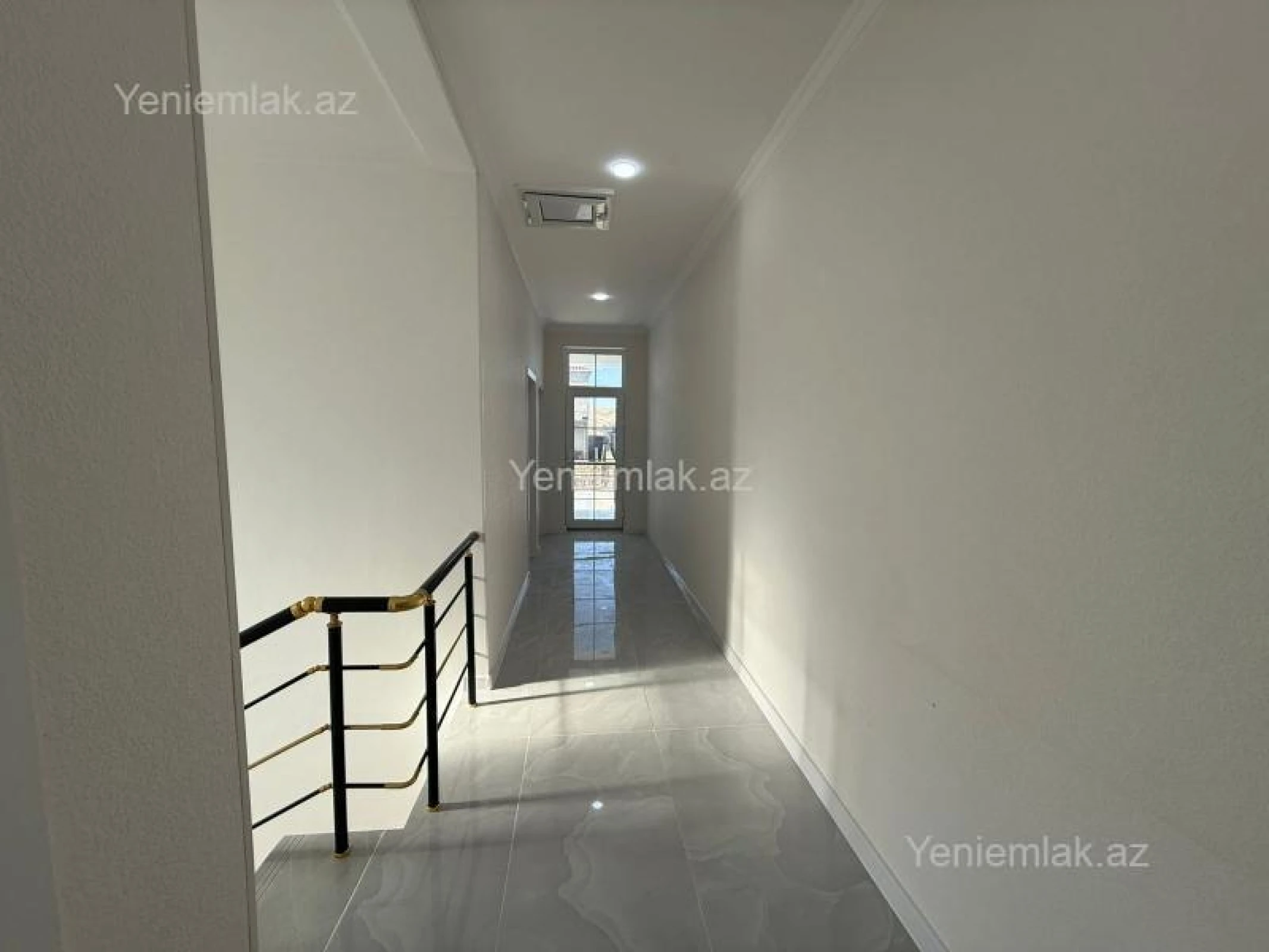Satılır 4 otaqlı həyət evi 180 m²