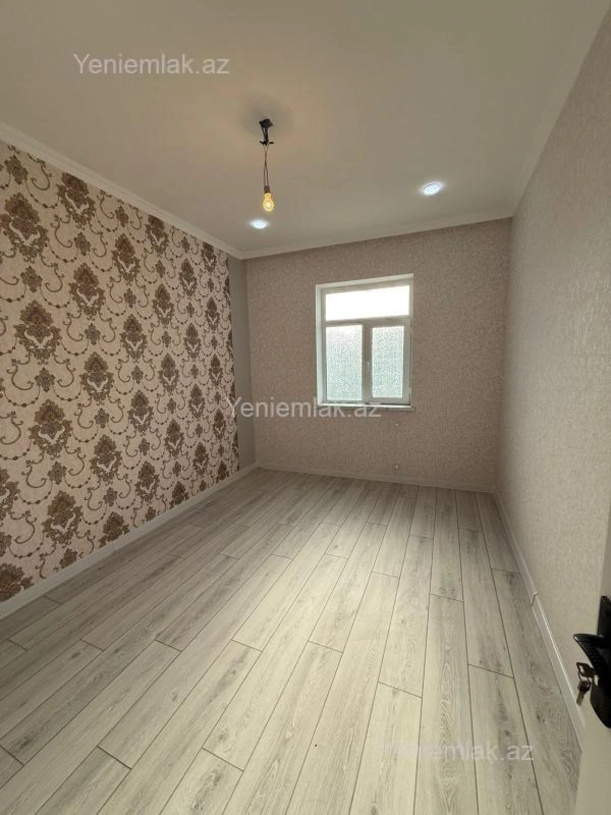 Satılır 4 otaqlı həyət evi 180 m²