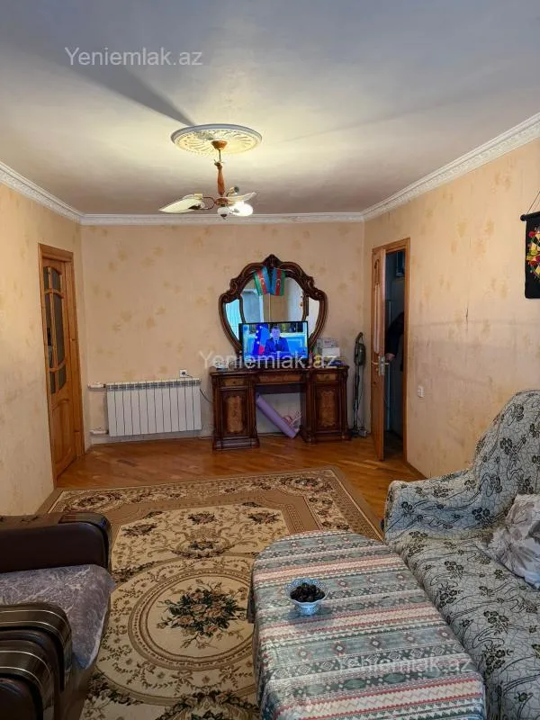 Satılır 2 otaqlı köhnə tikili 42 m²