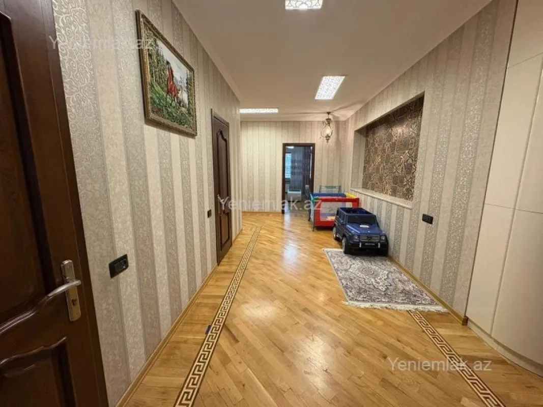 Satılır 4 otaqlı yeni tikili 228 m²