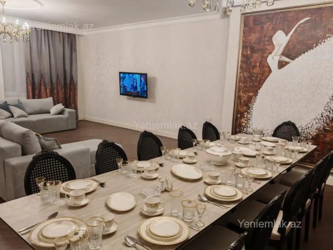 Satılır 4 otaqlı yeni tikili 310 m²