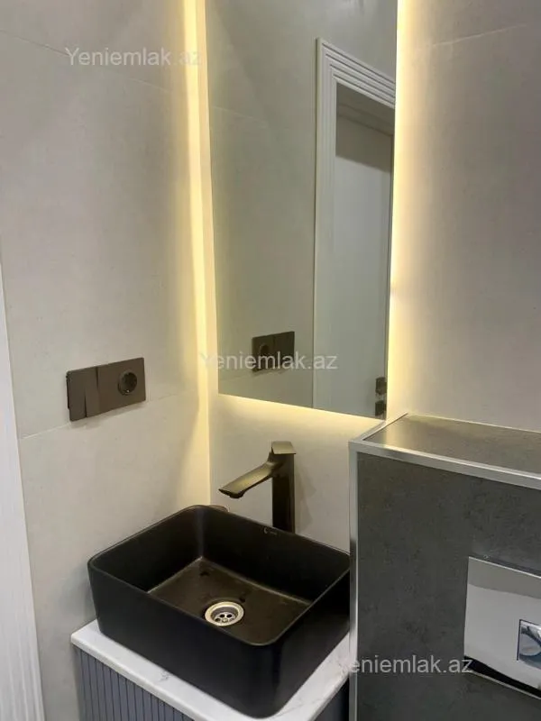 Satılır 1 otaqlı köhnə tikili 33 m²