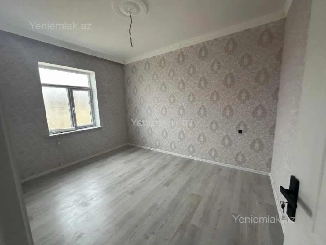 Satılır 4 otaqlı həyət evi 130 m²
