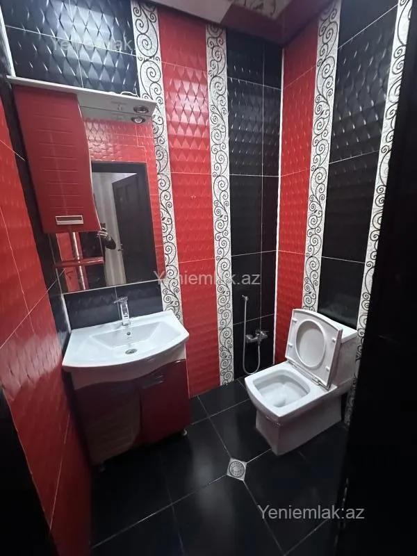 Satılır 10 otaqlı həyət evi 450 m²