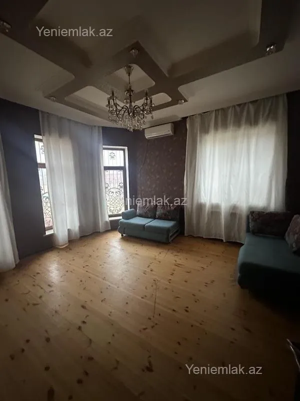Satılır 10 otaqlı həyət evi 450 m²