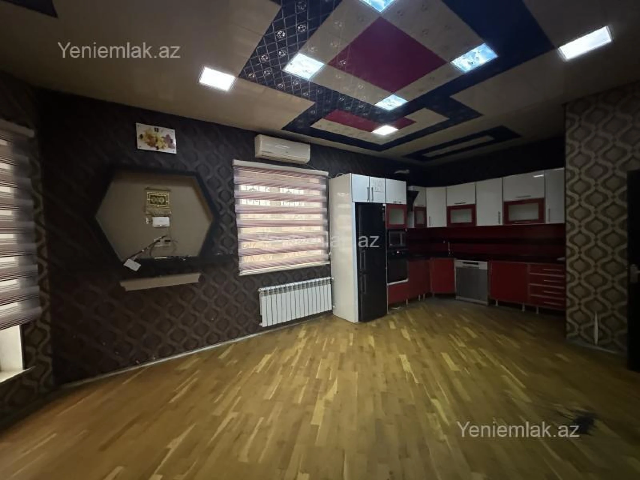 Satılır 10 otaqlı həyət evi 450 m²