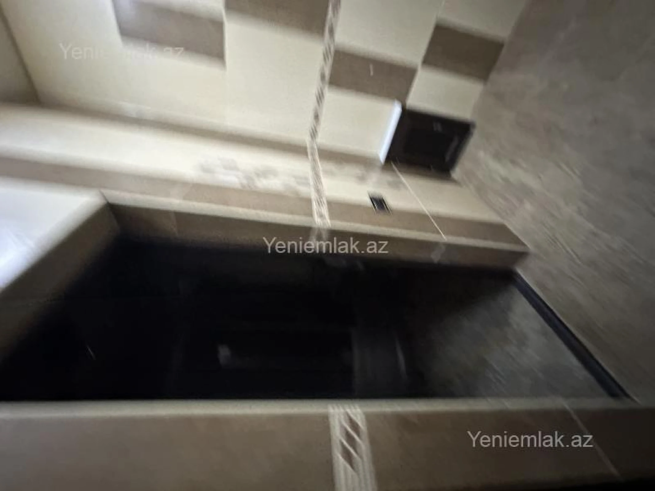 Satılır 10 otaqlı həyət evi 450 m²