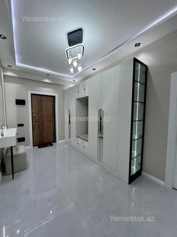 Satılır 3 otaqlı yeni tikili 88 m²