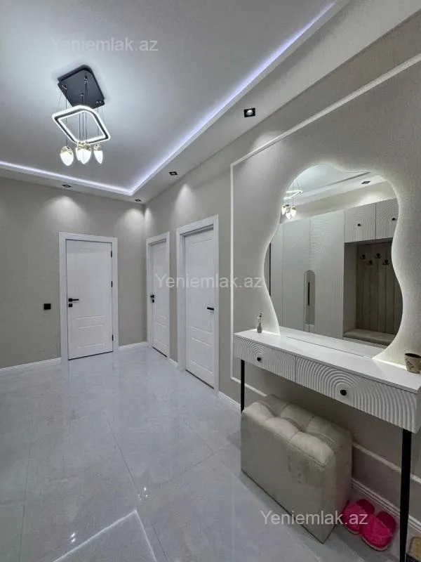 Satılır 3 otaqlı yeni tikili 88 m²