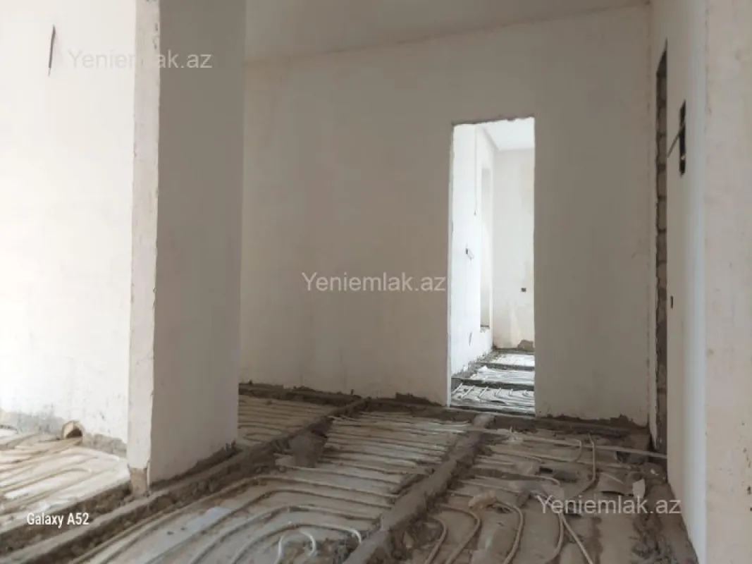 Satılır 5 otaqlı həyət evi 320 m²