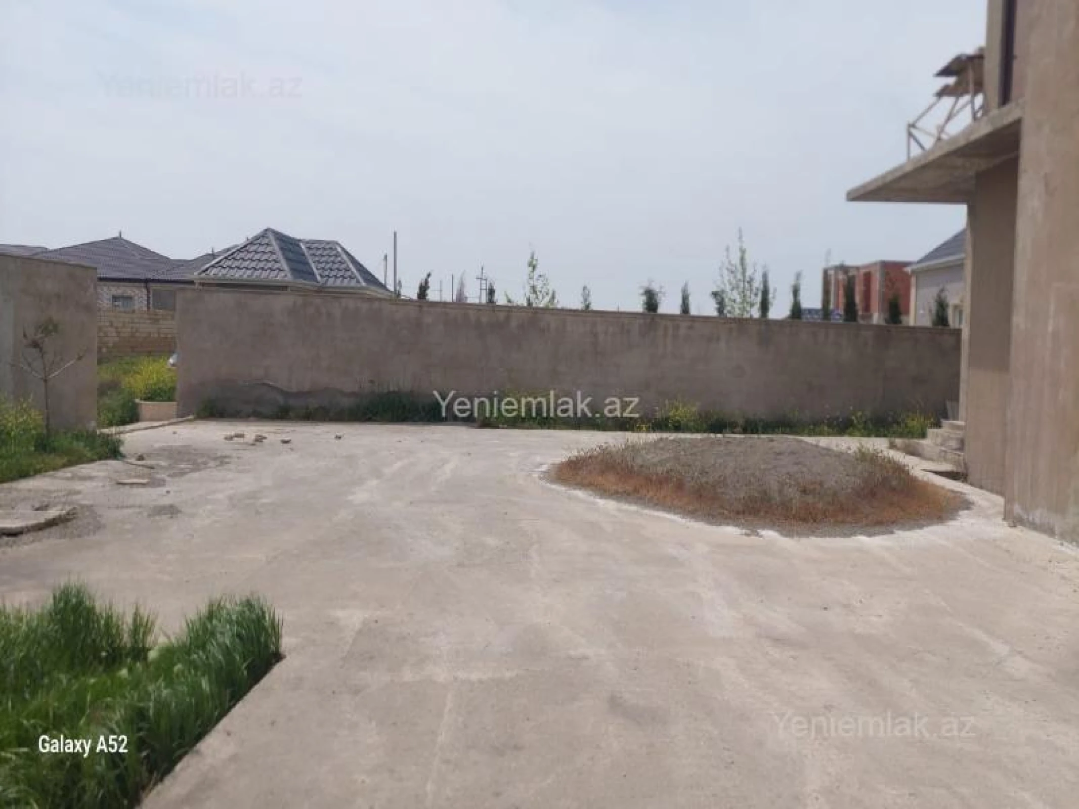 Satılır 5 otaqlı həyət evi 320 m²