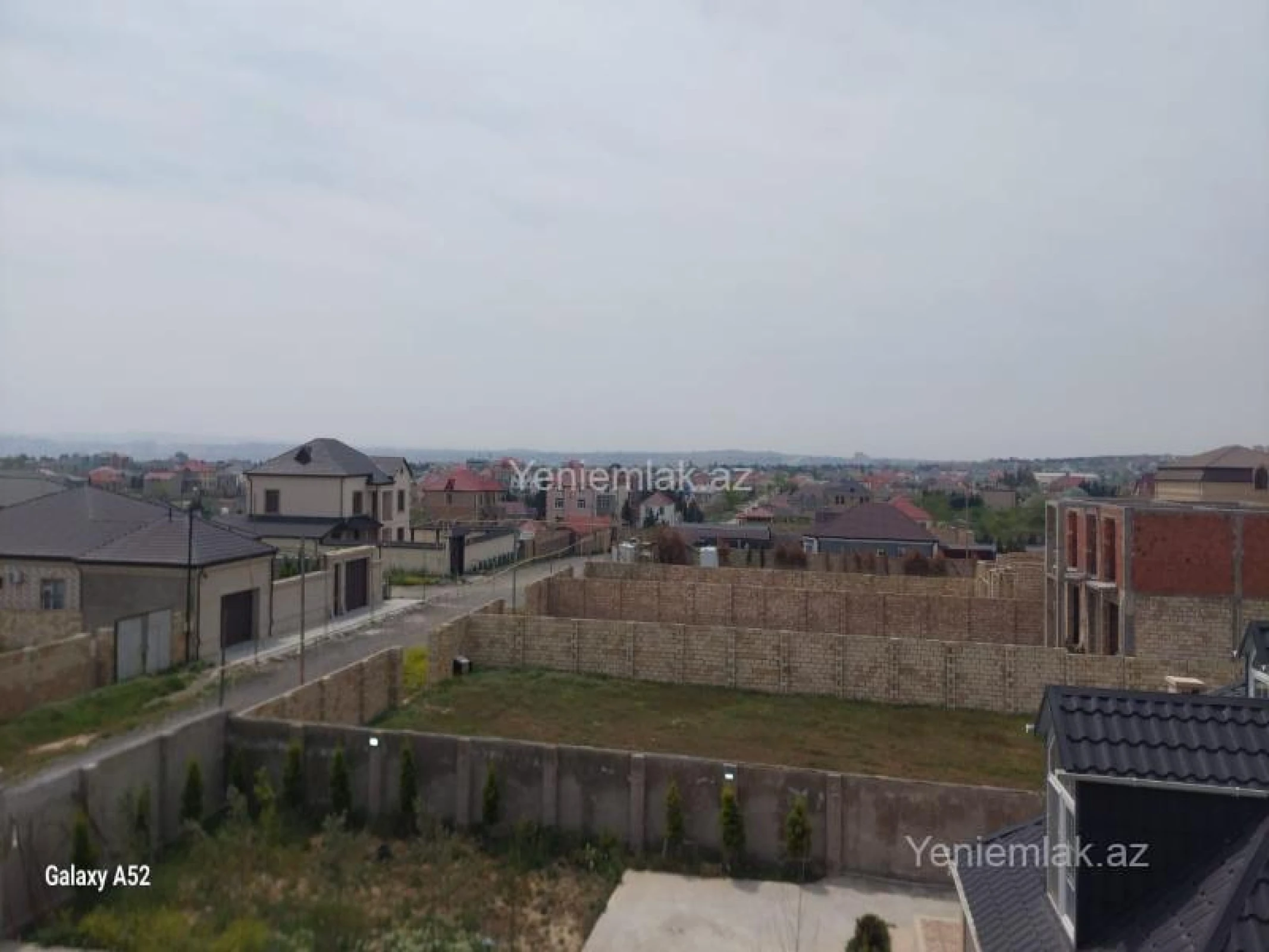 Satılır 5 otaqlı həyət evi 320 m²