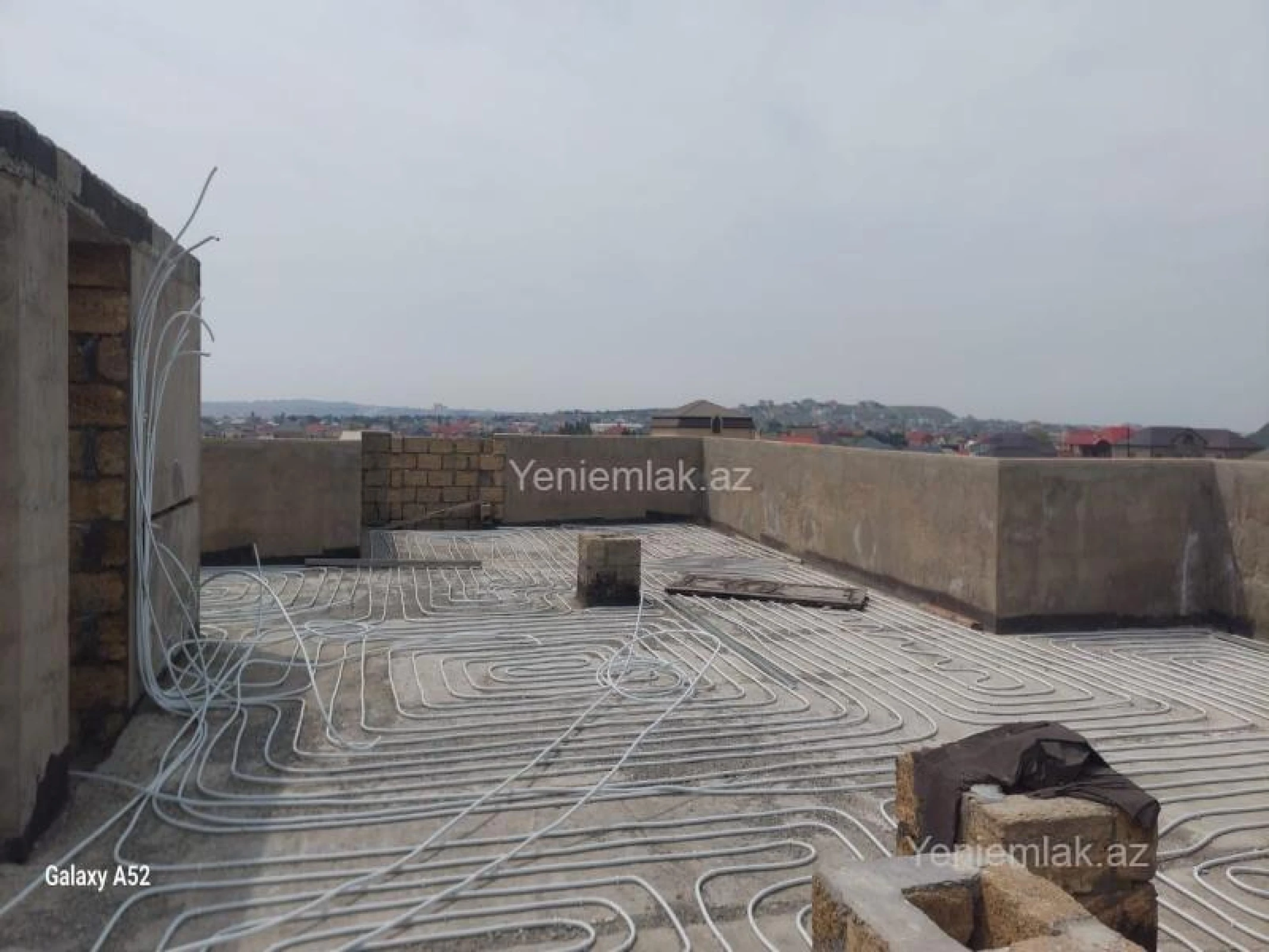 Satılır 5 otaqlı həyət evi 320 m²