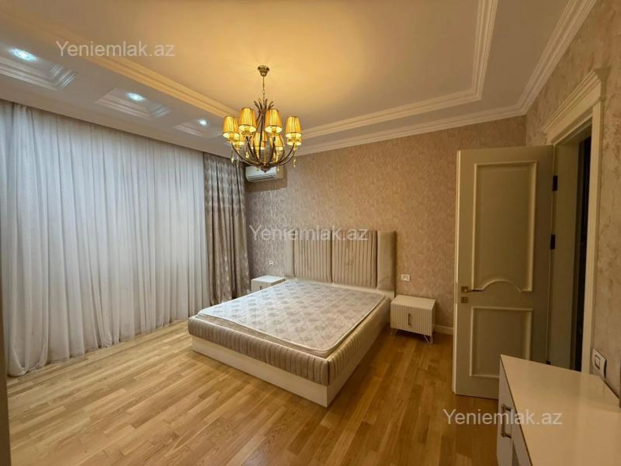 Satılır 4 otaqlı yeni tikili 185 m²