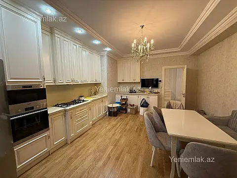 Satılır 4 otaqlı yeni tikili 185 m²