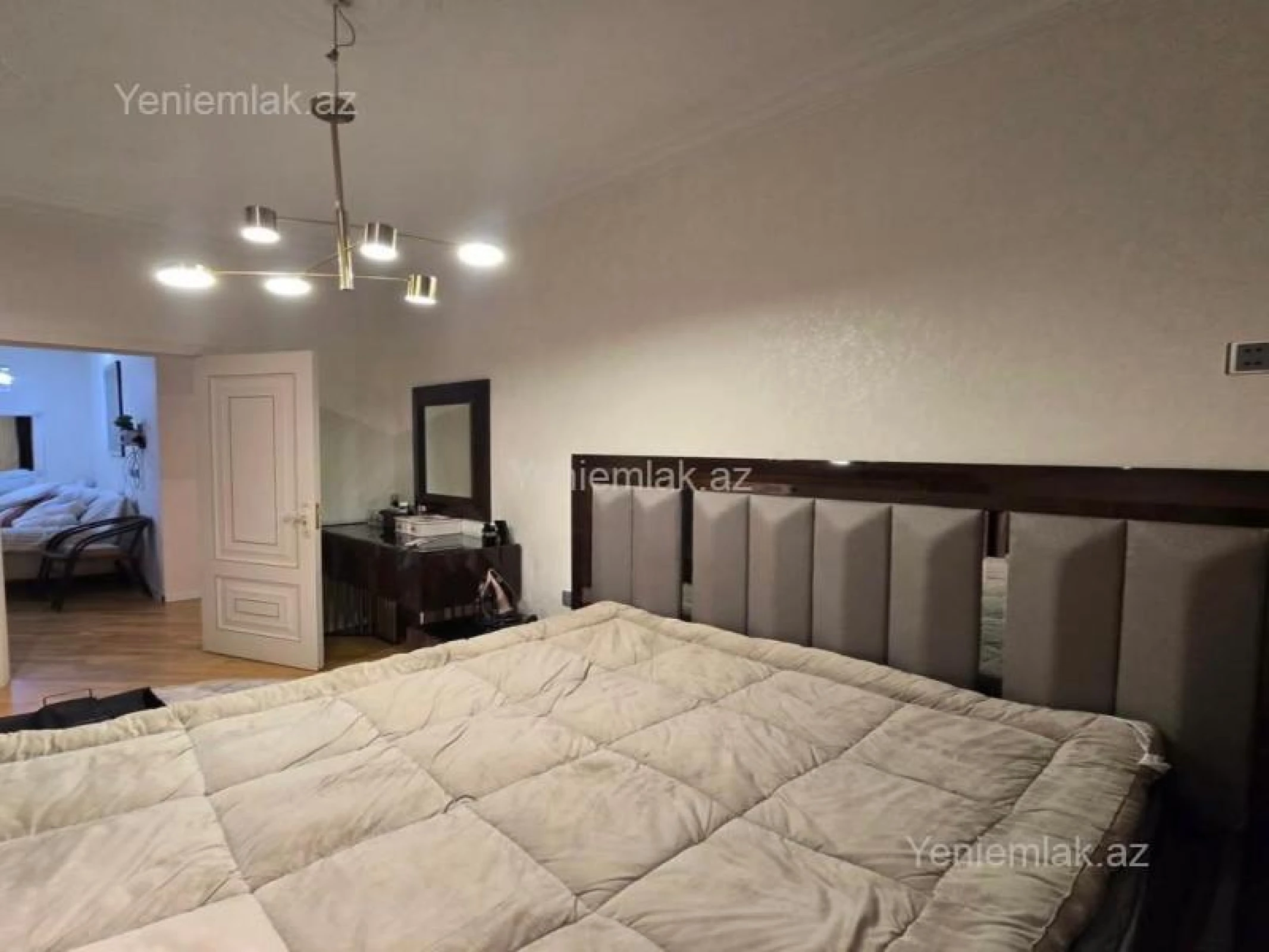 Satılır 3 otaqlı köhnə tikili 89 m²