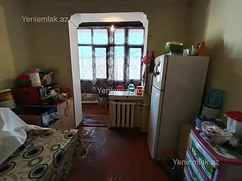 Satılır 3 otaqlı köhnə tikili 80 m²