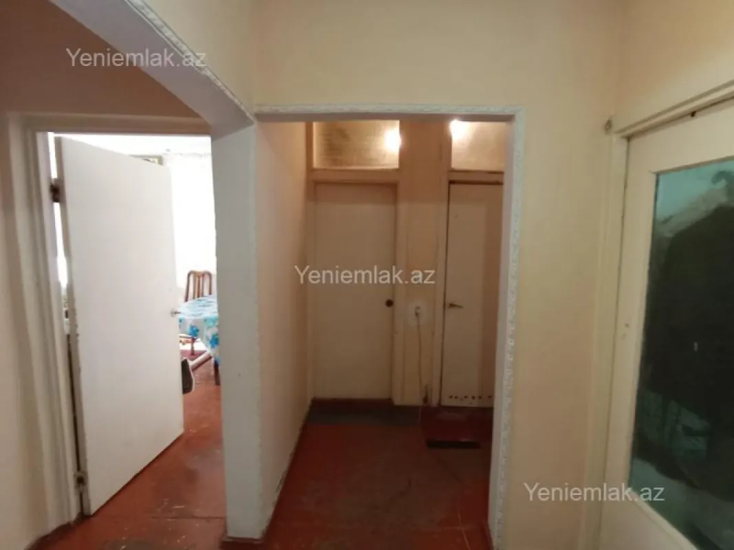 Satılır 3 otaqlı köhnə tikili 80 m²