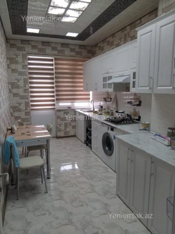 Satılır 2 otaqlı köhnə tikili 75 m²