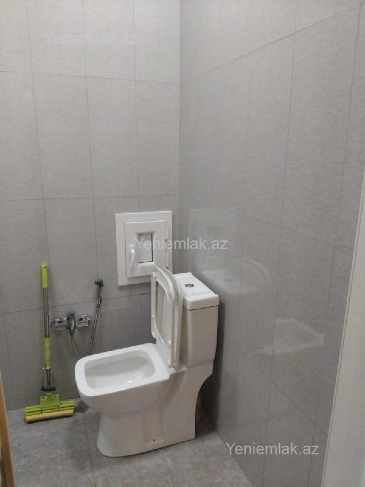 Satılır 2 otaqlı köhnə tikili 75 m²