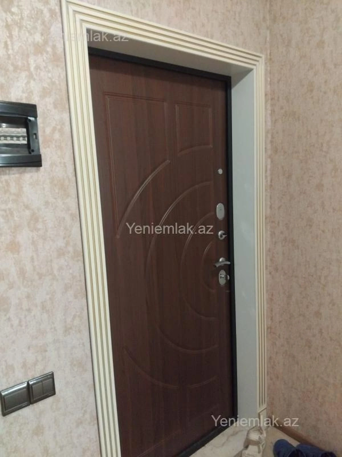 Satılır 2 otaqlı köhnə tikili 75 m²