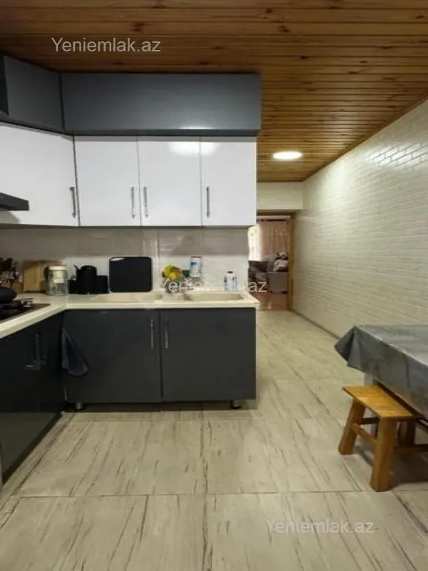 Satılır 2 otaqlı köhnə tikili 50 m²
