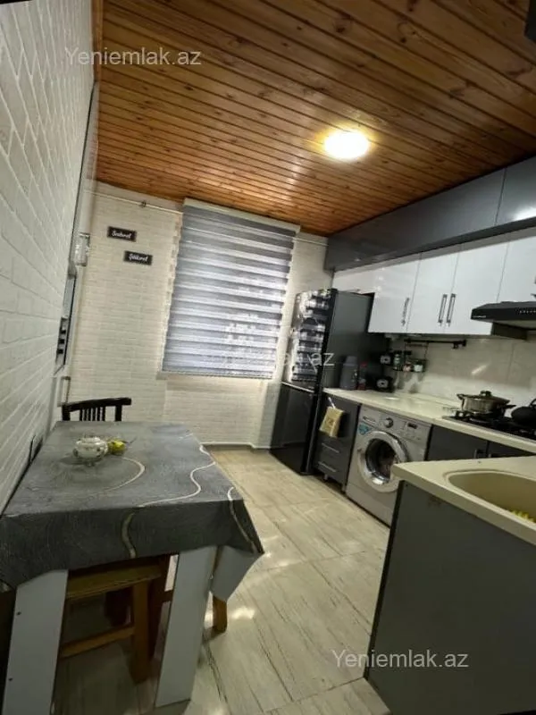 Satılır 2 otaqlı köhnə tikili 50 m²