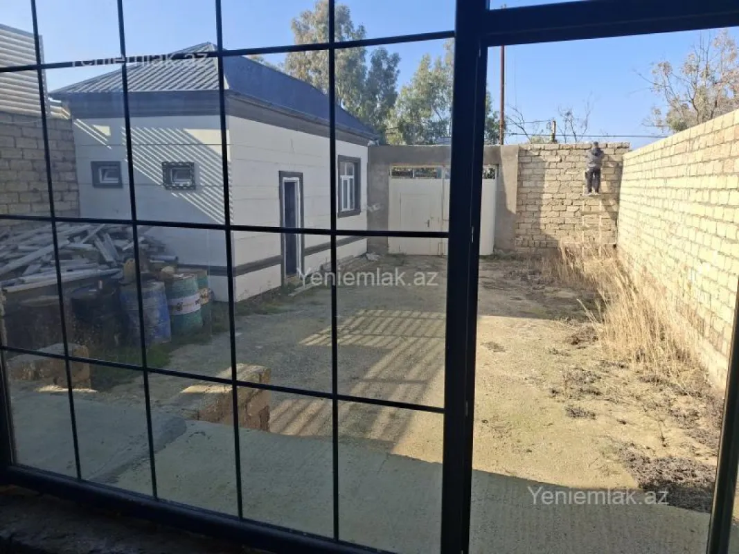 Satılır 5 otaqlı həyət evi 210 m²