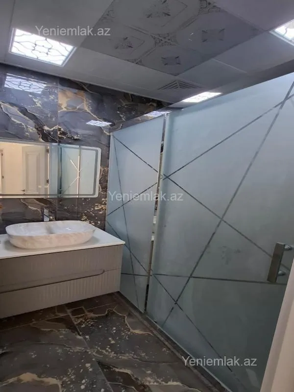 Satılır 3 otaqlı yeni tikili 102 m²