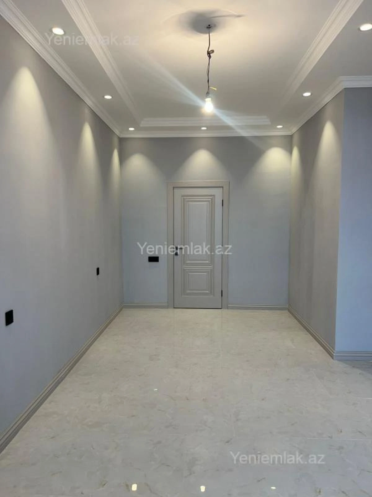 Satılır 4 otaqlı yeni tikili 200 m²